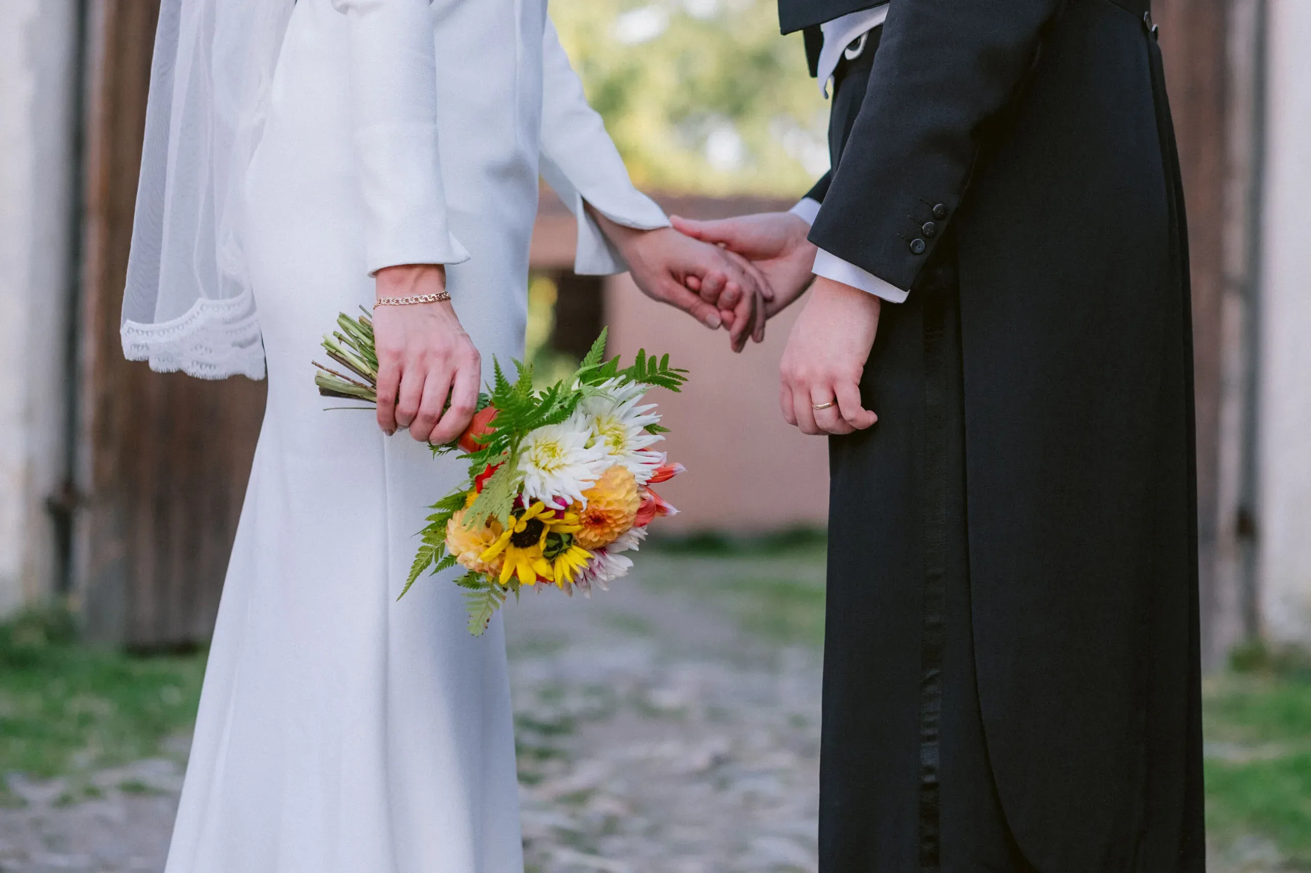 Anna & Richard under sitt borgliga bröllop på Nyköpingshus bild 2