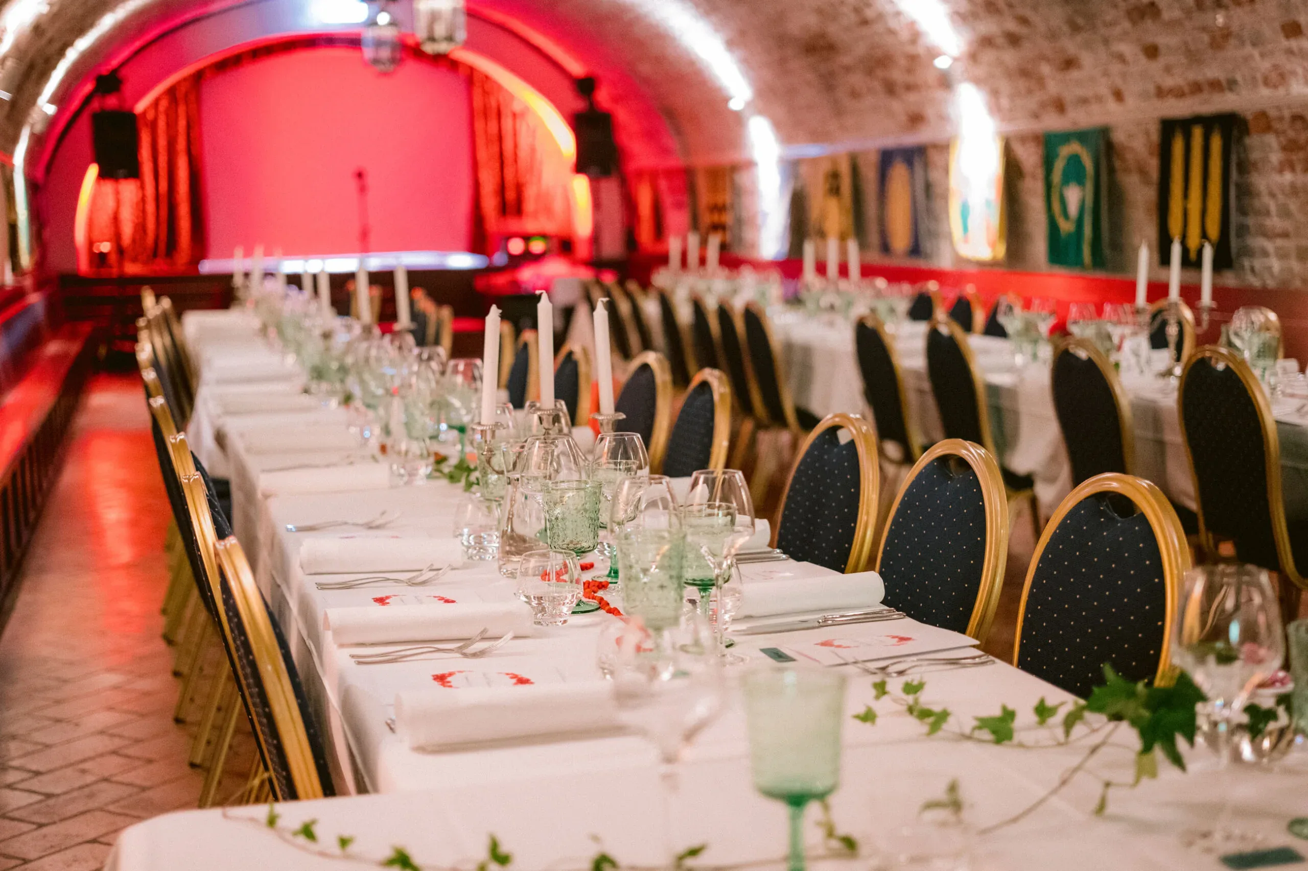 Anna & Richard under sitt borgliga bröllop på Nyköpingshus bild 15