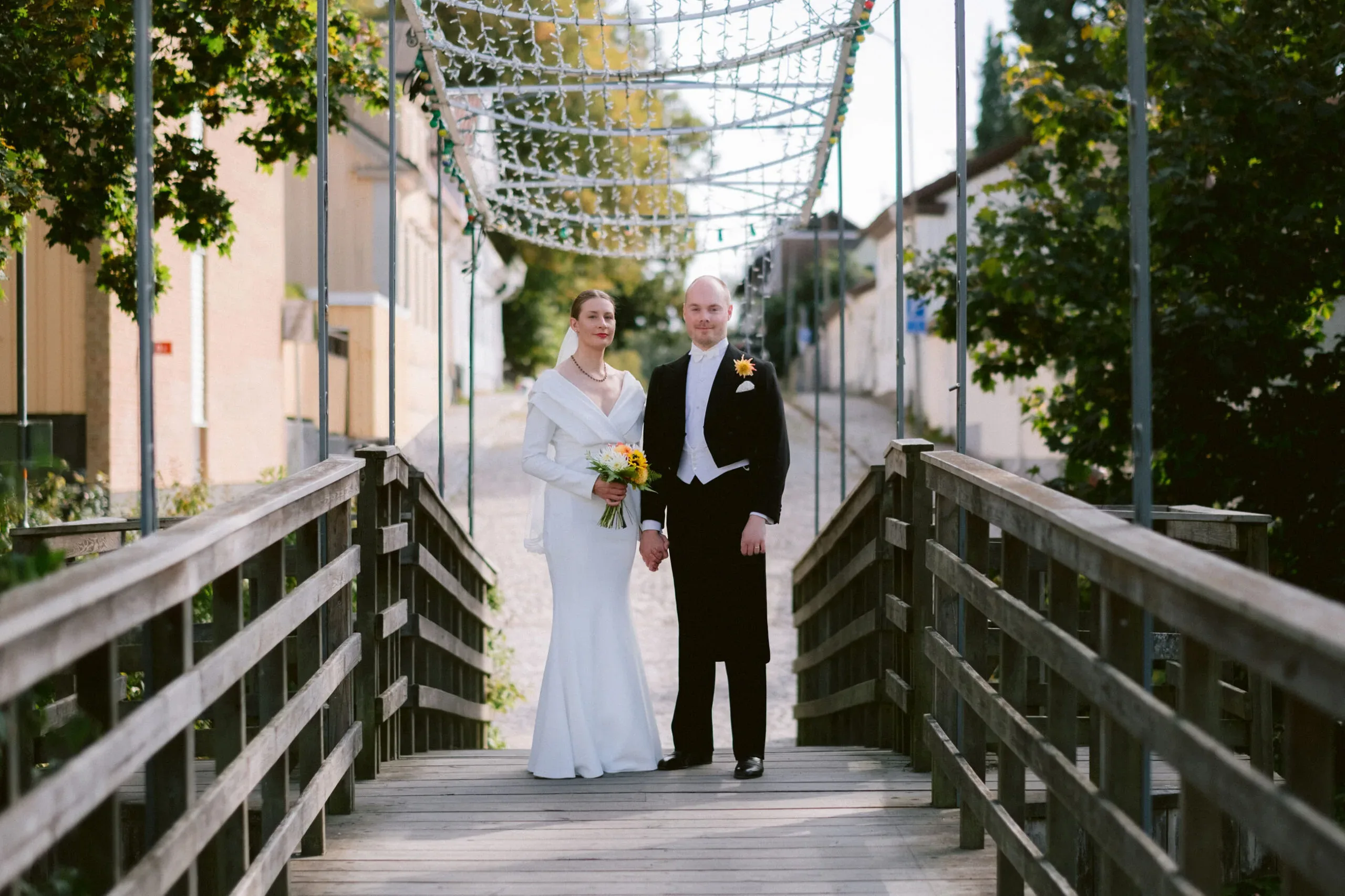 Anna & Richard under sitt borgliga bröllop på Nyköpingshus bild 7