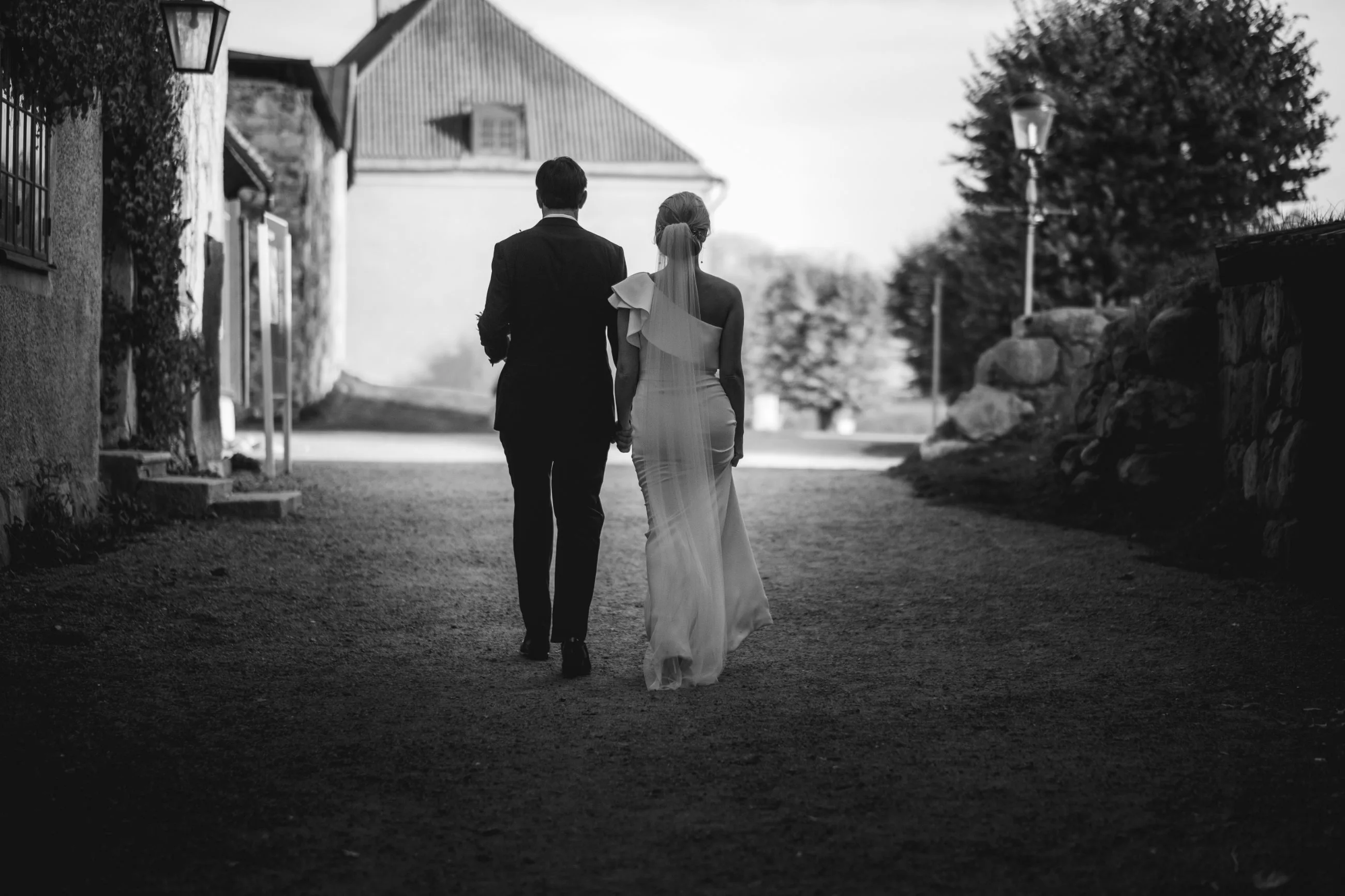 Caroline & Erik under sin bröllopsdag bild 22