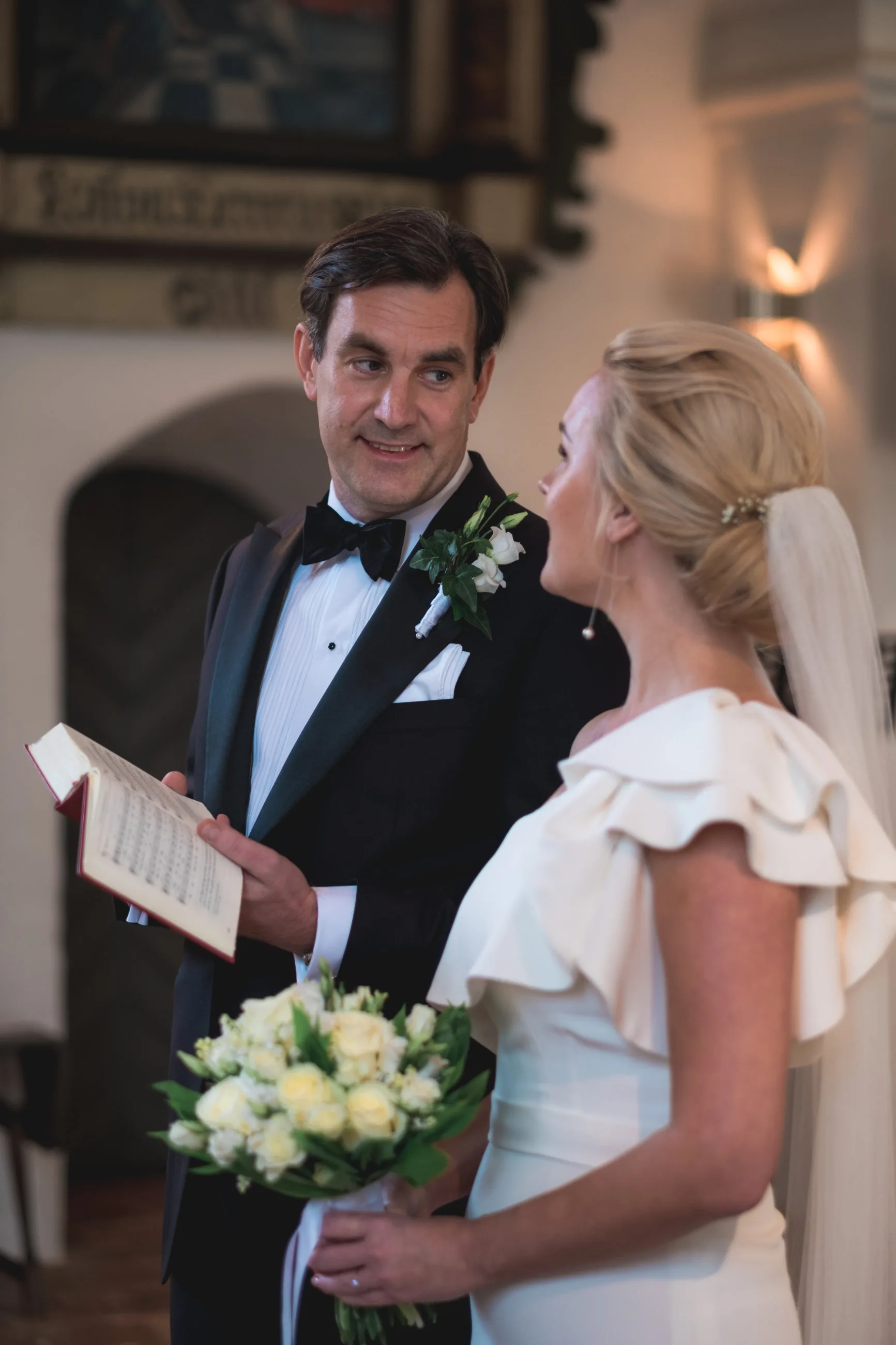 Caroline & Erik under sin bröllopsdag bild 2