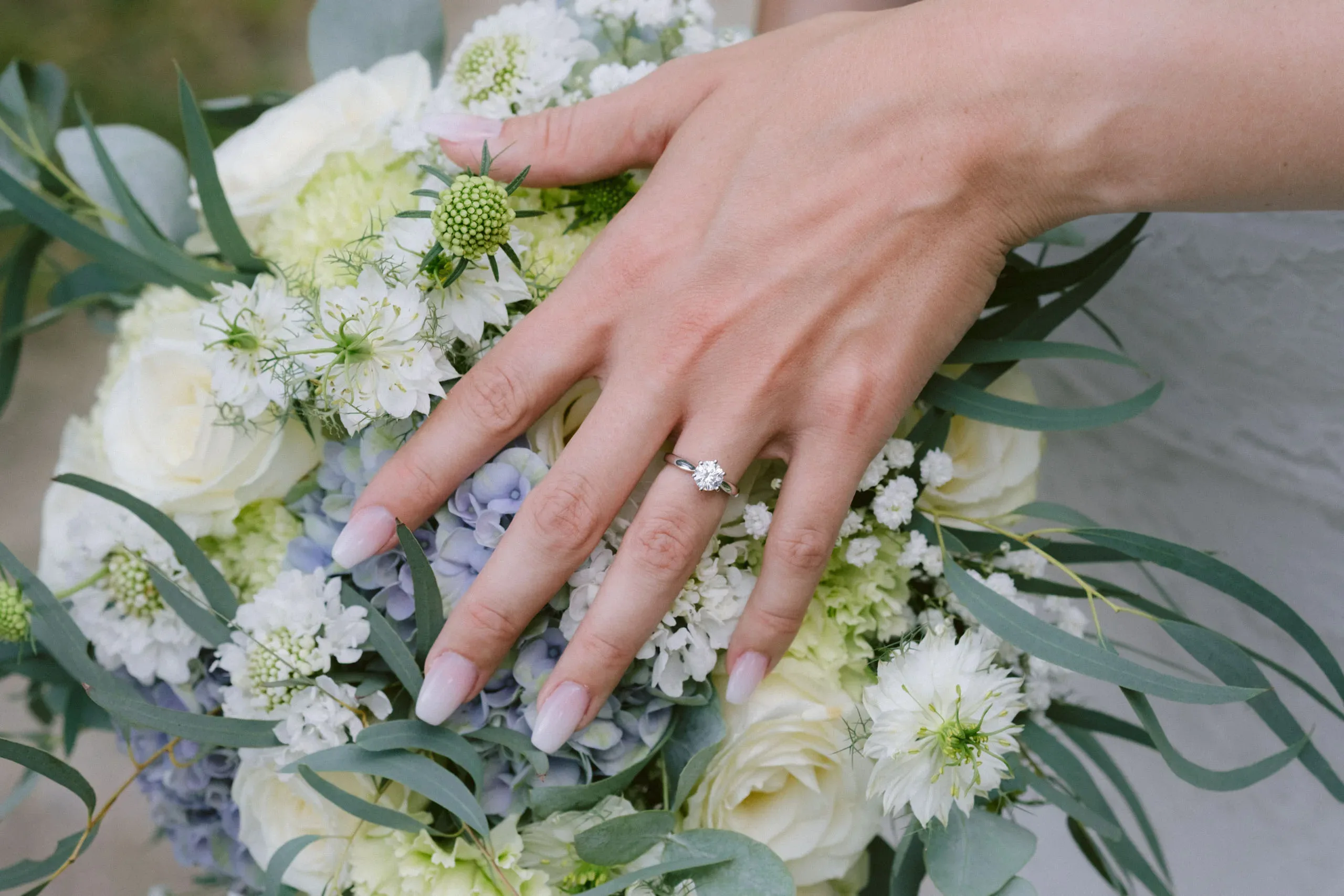 Emelie & Magnus under sitt bröllop i Nyköping bild 19