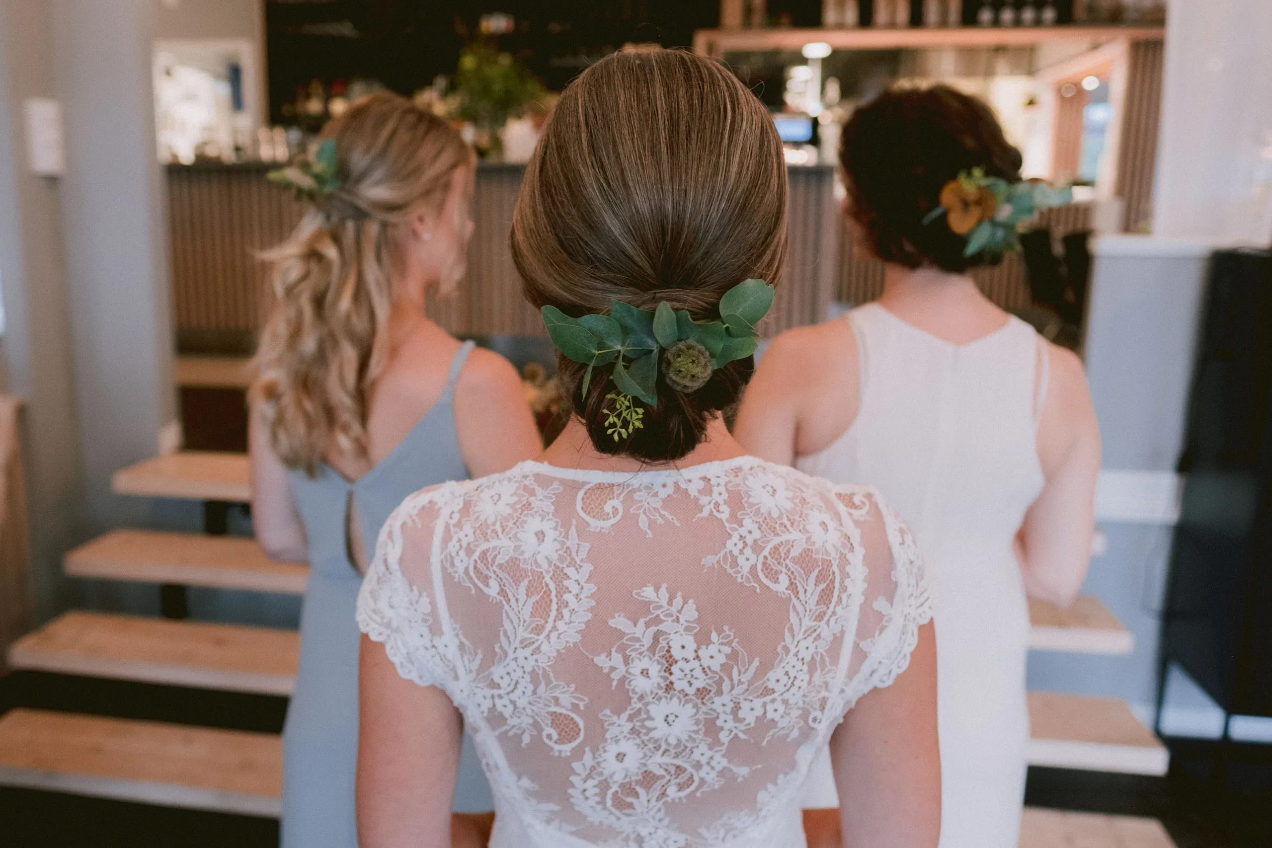 Ida & Johan under sitt bröllop vid Svärdsklova utanför Nyköping bild 28