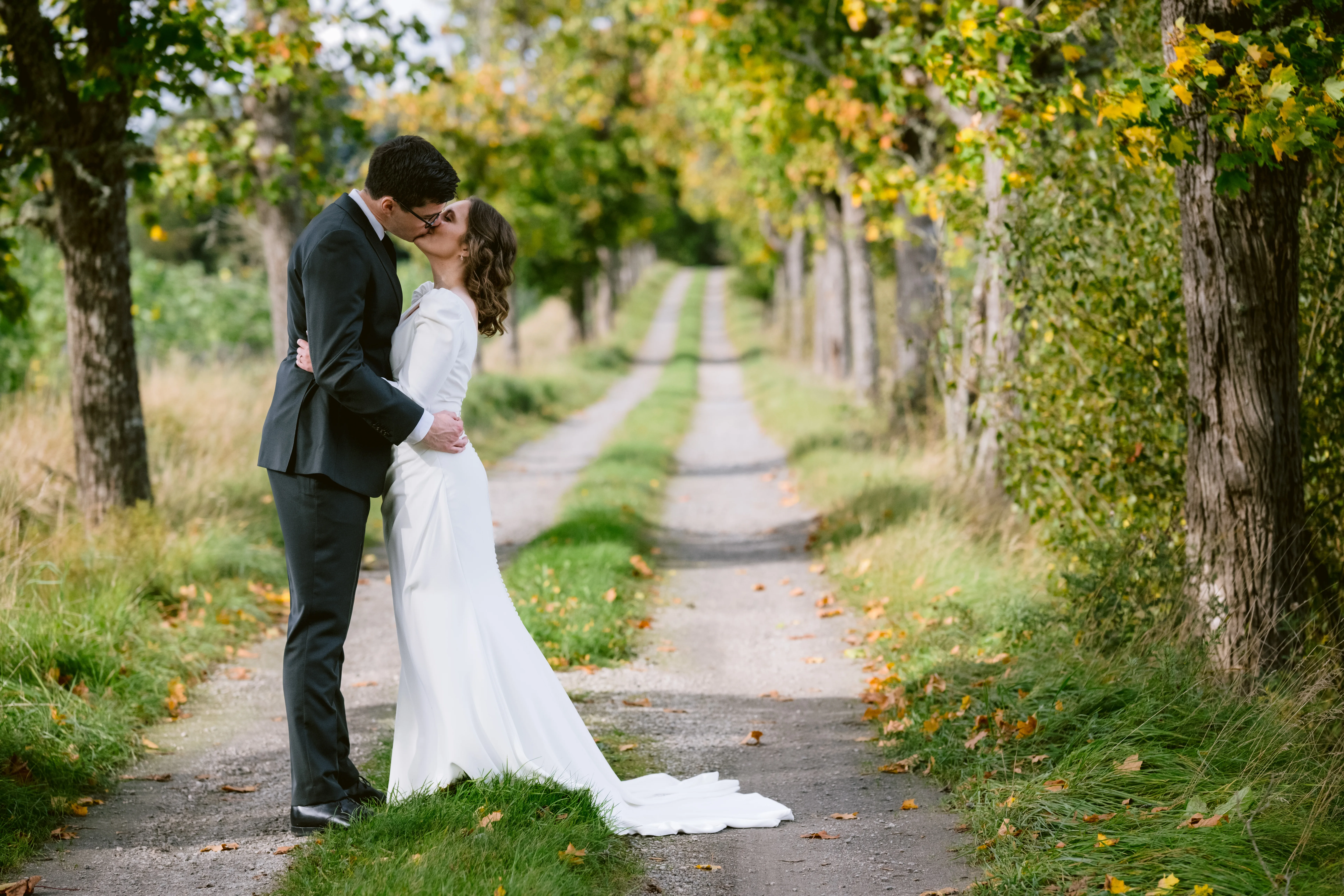 Jessica & Daniel under sitt bröllop på Rosenhanska Magasinet utanför Nyköping bild 16