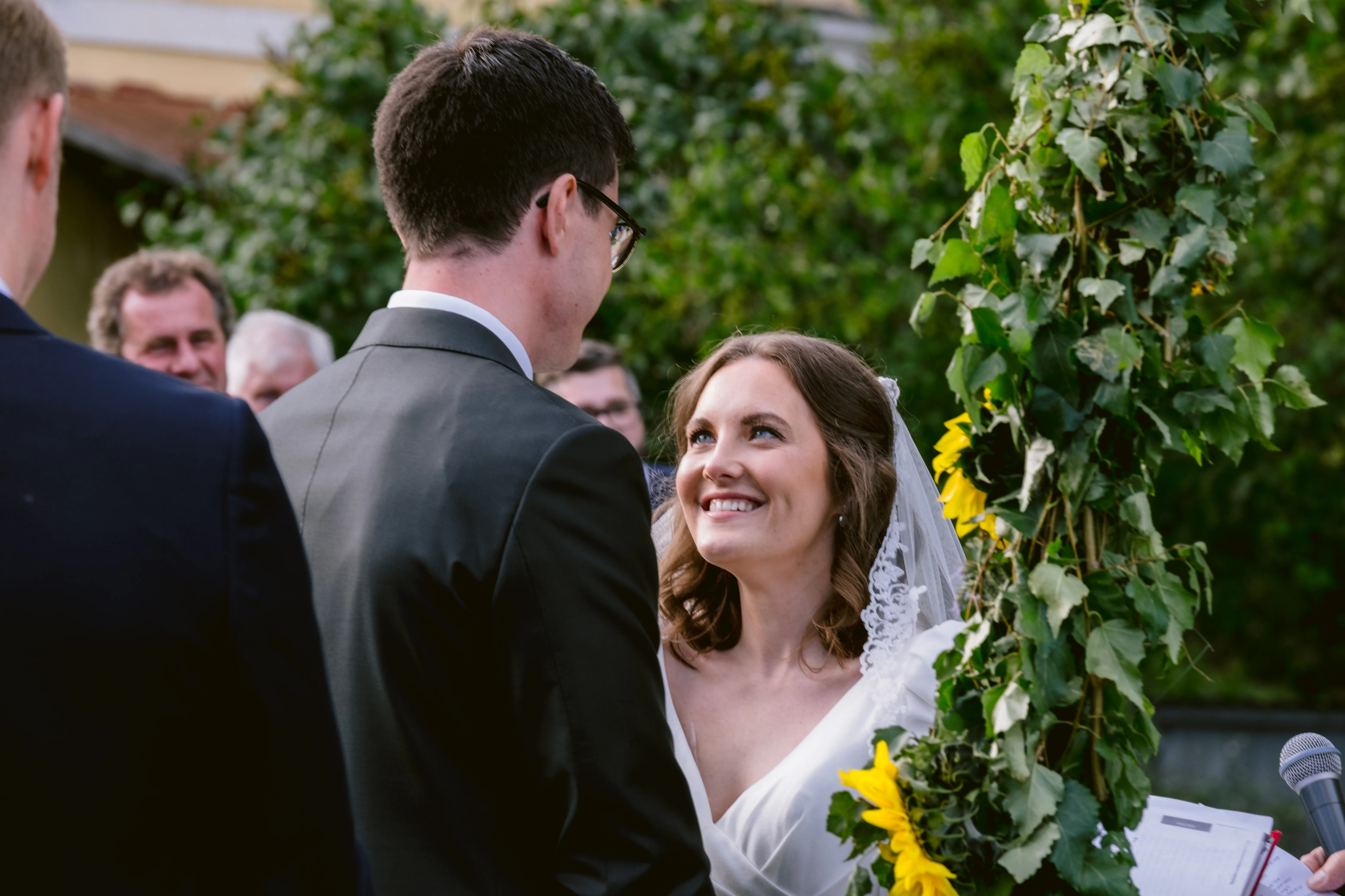 Jessica & Daniel under sitt bröllop på Rosenhanska Magasinet utanför Nyköping bild 33