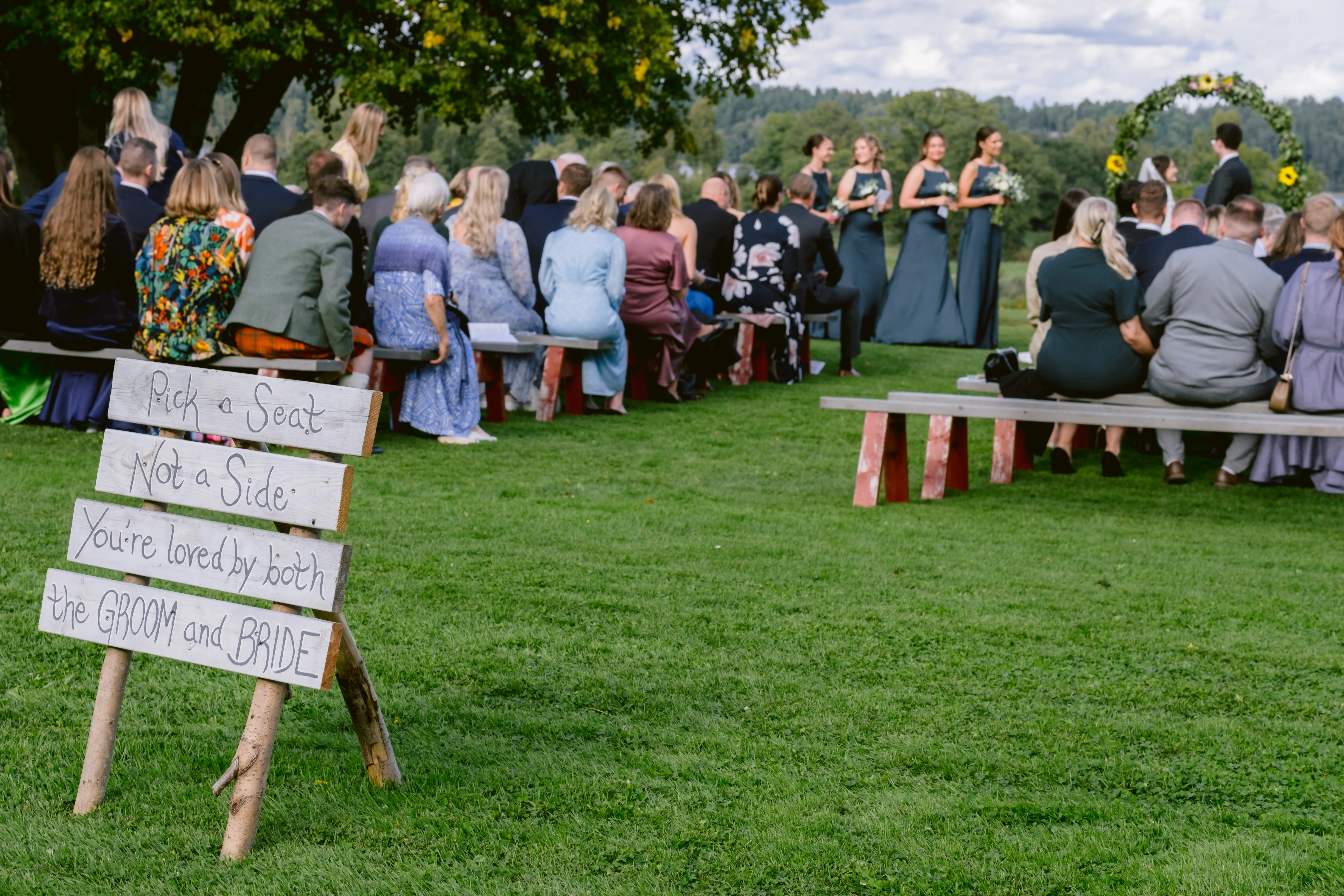Jessica & Daniel under sitt bröllop på Rosenhanska Magasinet utanför Nyköping bild 34