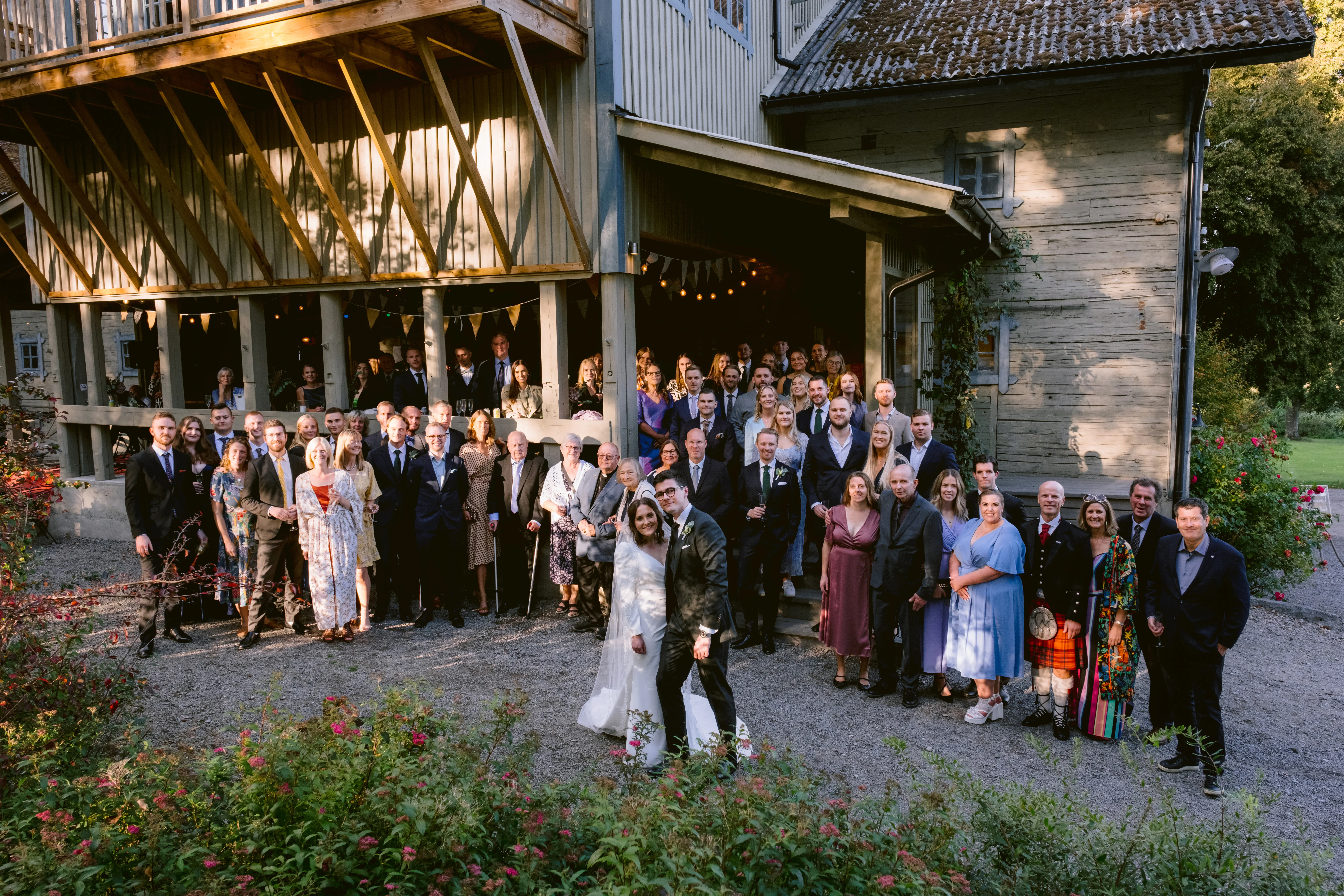 Jessica & Daniel under sitt bröllop på Rosenhanska Magasinet utanför Nyköping bild 45