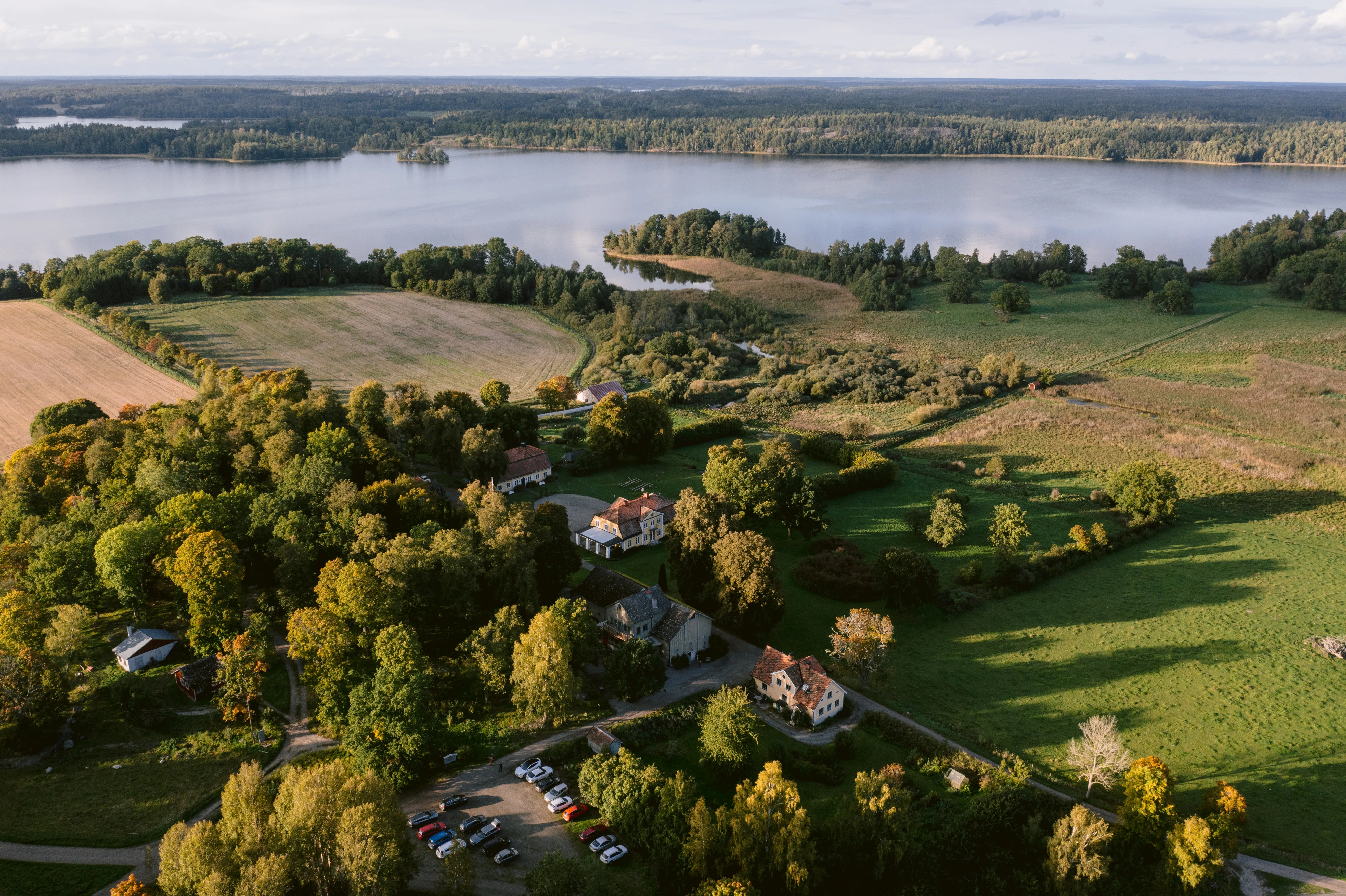 Jessica & Daniel under sitt bröllop på Rosenhanska Magasinet utanför Nyköping bild 46