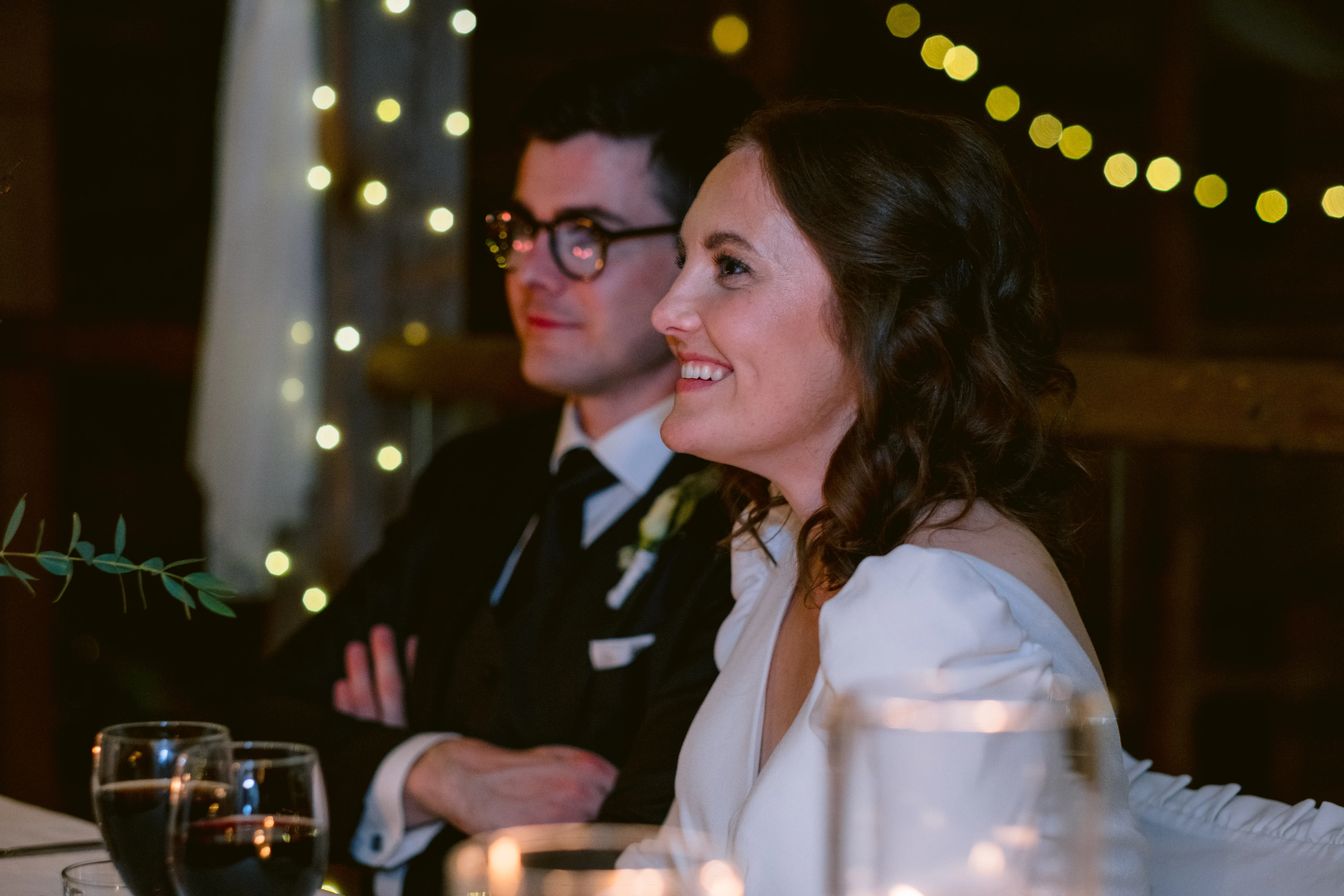 Jessica & Daniel under sitt bröllop på Rosenhanska Magasinet utanför Nyköping bild 48