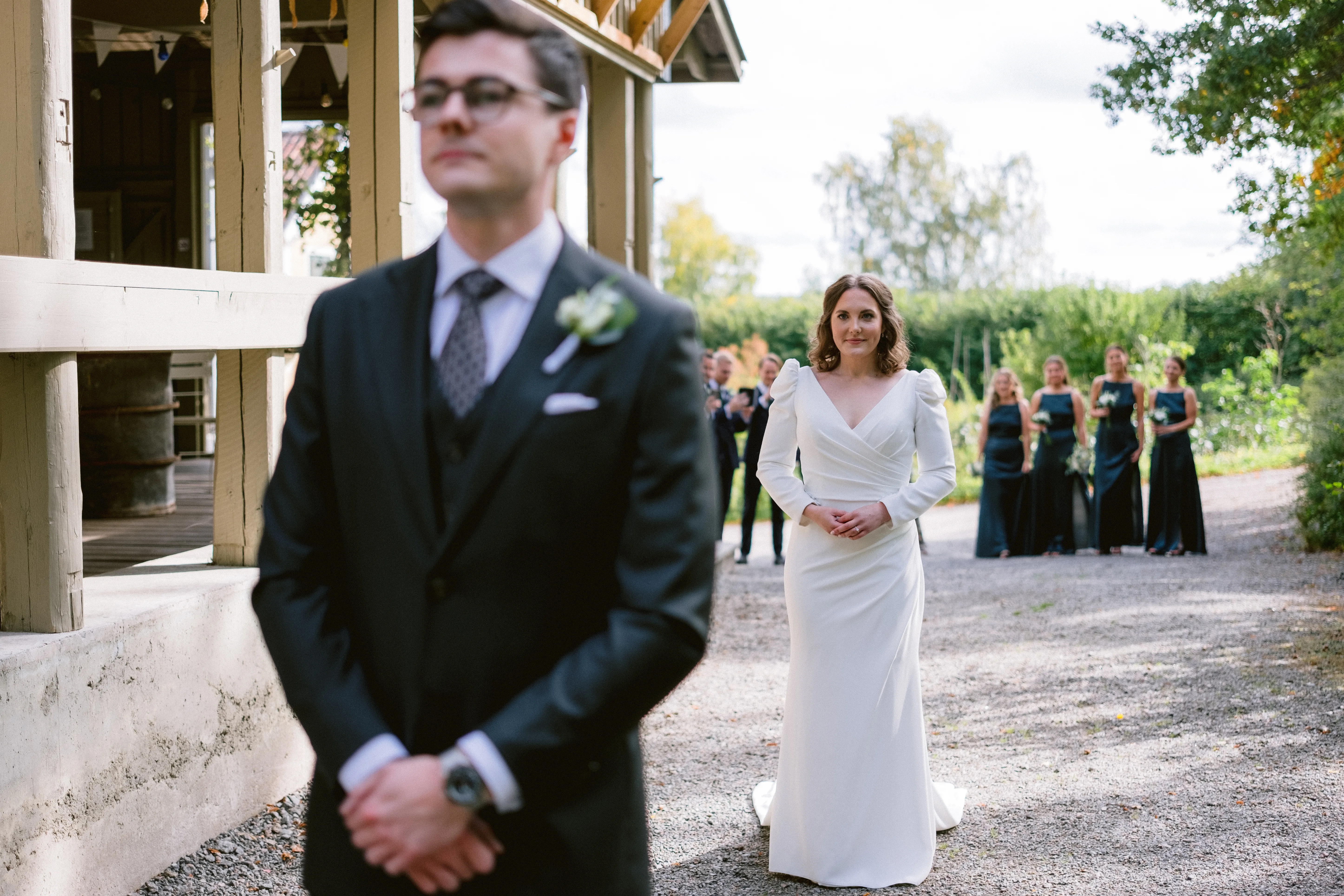 Jessica & Daniel under sitt bröllop på Rosenhanska Magasinet utanför Nyköping bild 9