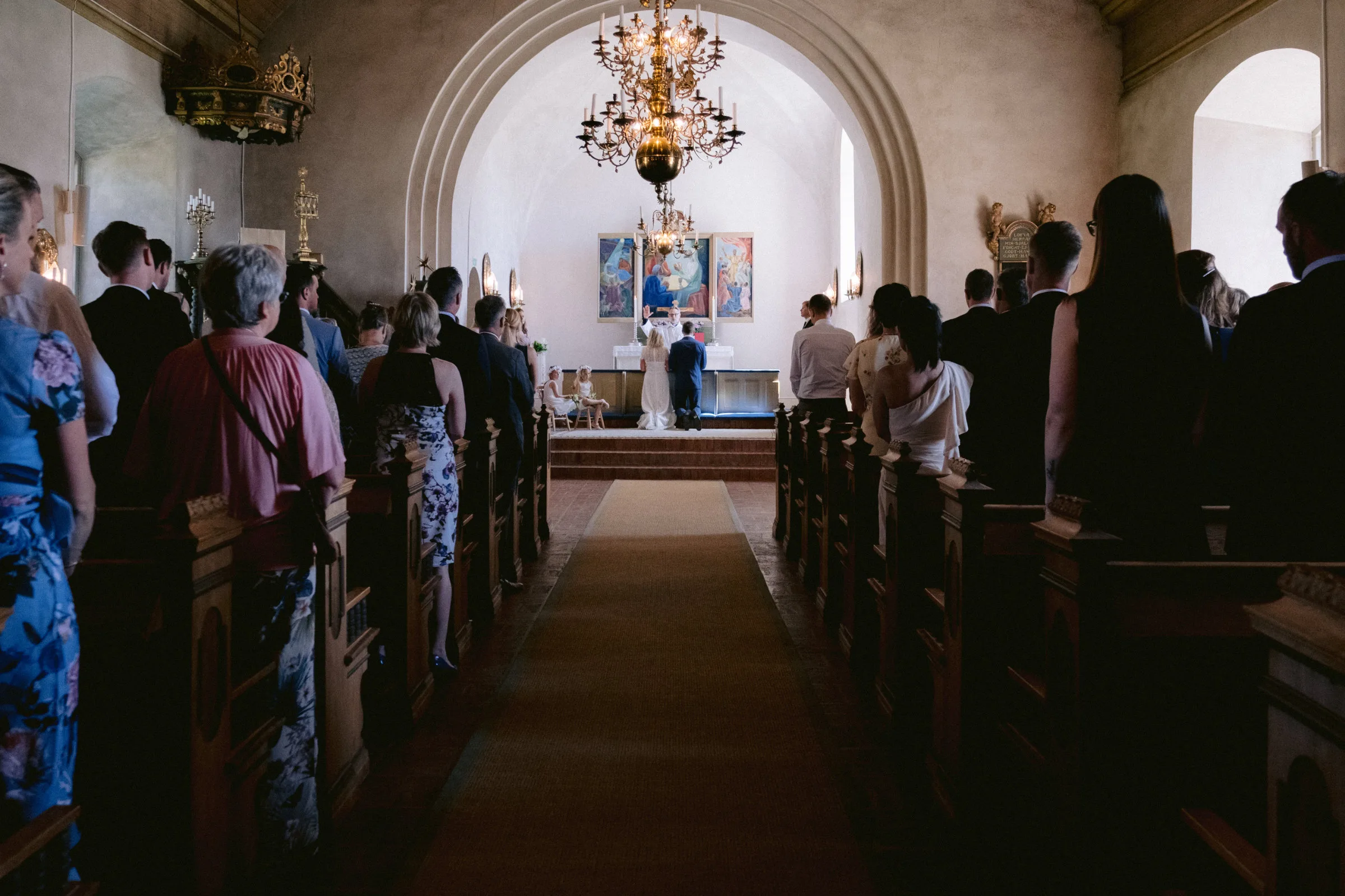 Karoline & Mats under sin bröllopsdag bild 9