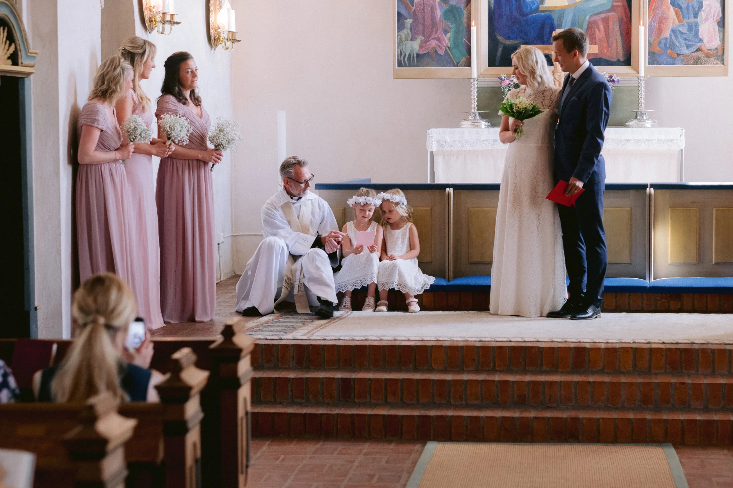 Karoline & Mats under sin bröllopsdag bild 10