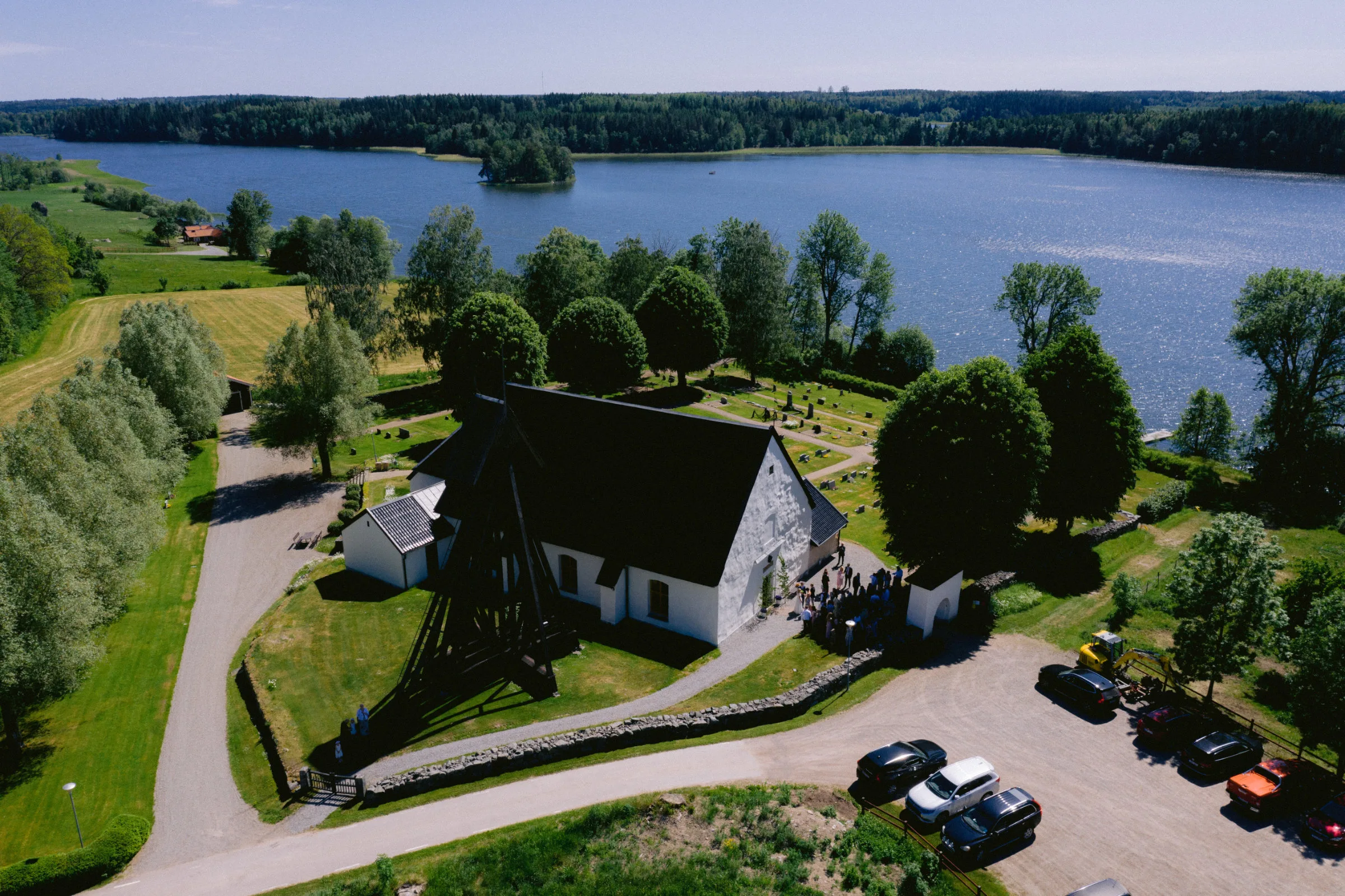 Karoline & Mats under sin bröllopsdag bild 13