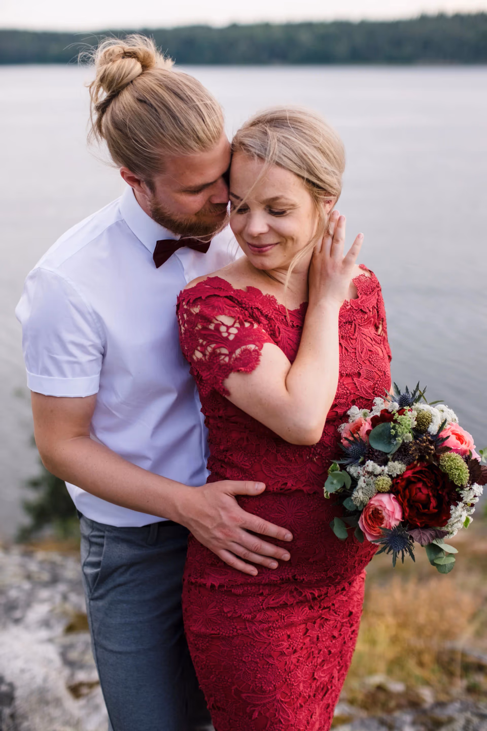 Linn & Linus – porträtt vid vattnet