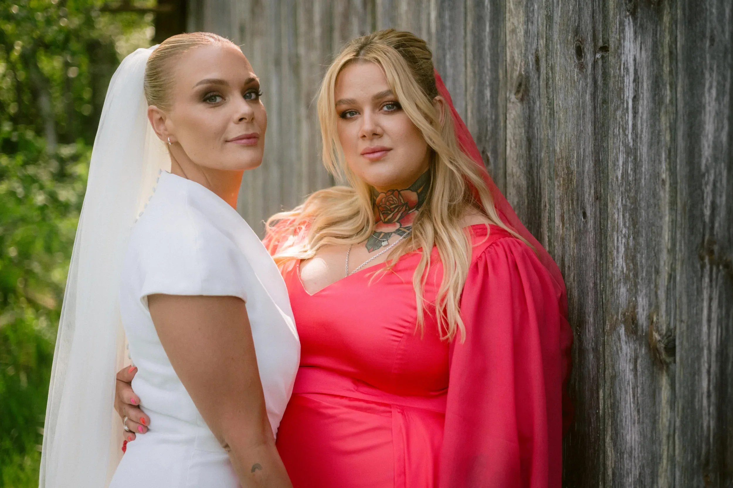 Mikaela & Linnea under sitt bröllop i Nyköping bild 13