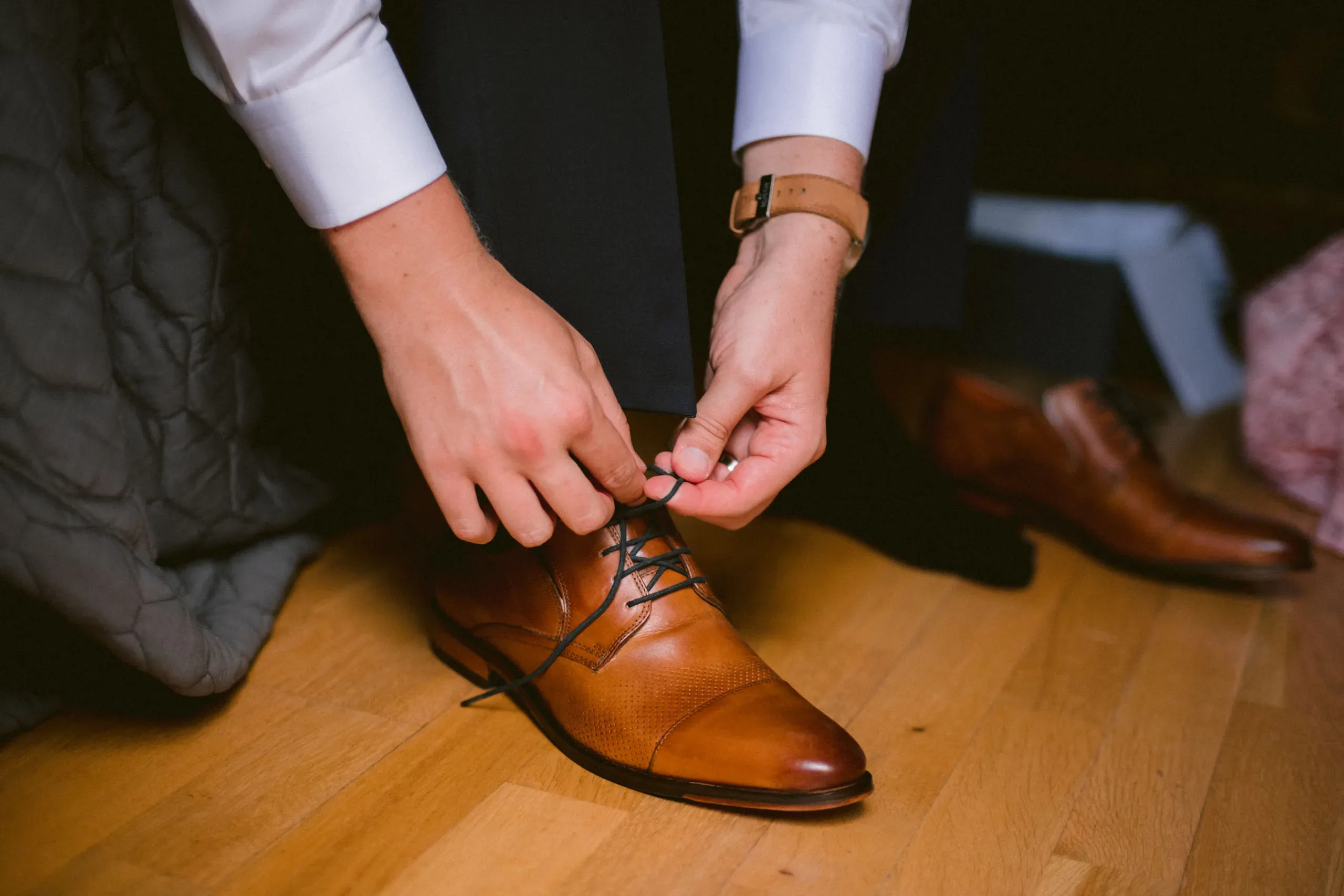 Matilda & Alex under sitt bröllop på Dufweholms herrgård i Katrineholm bild 1