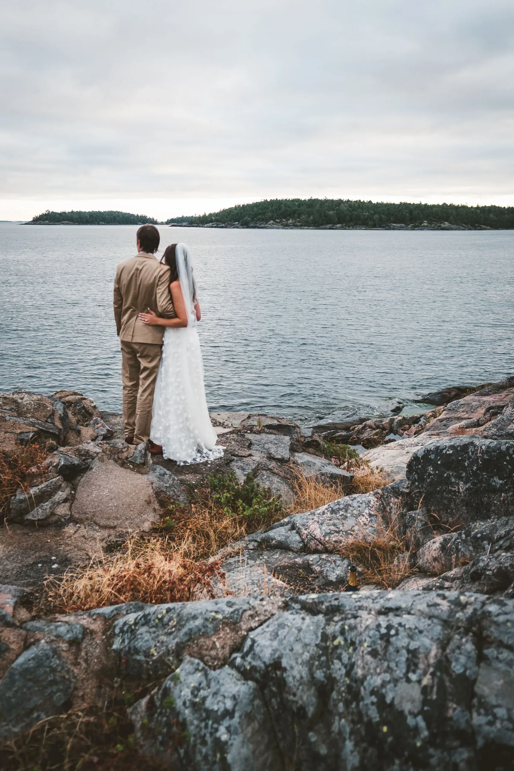 Malin & Micke under sitt bröllop i Oxelösund och Nyköping bild 11