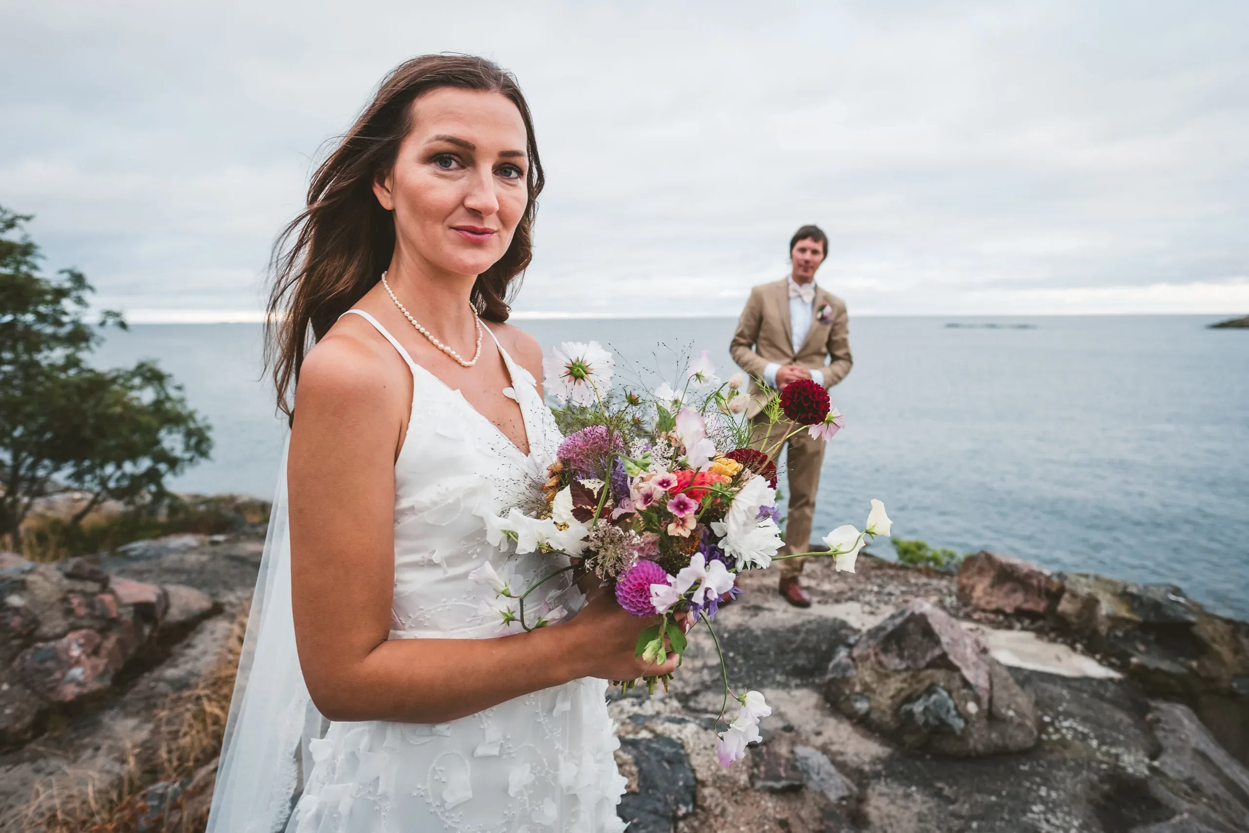 Malin & Micke under sitt bröllop i Oxelösund och Nyköping bild 15