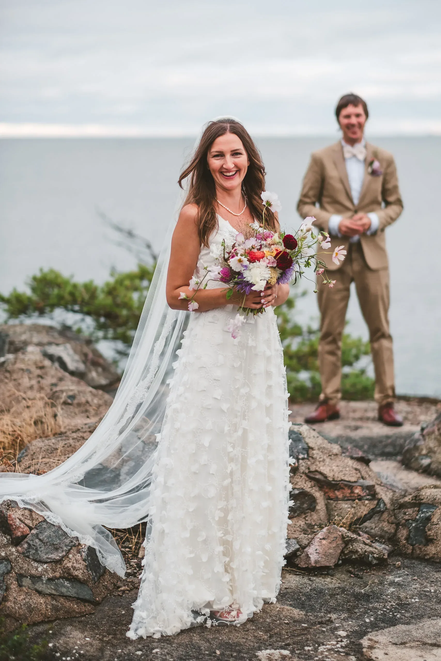 Malin & Micke under sitt bröllop i Oxelösund och Nyköping bild 17