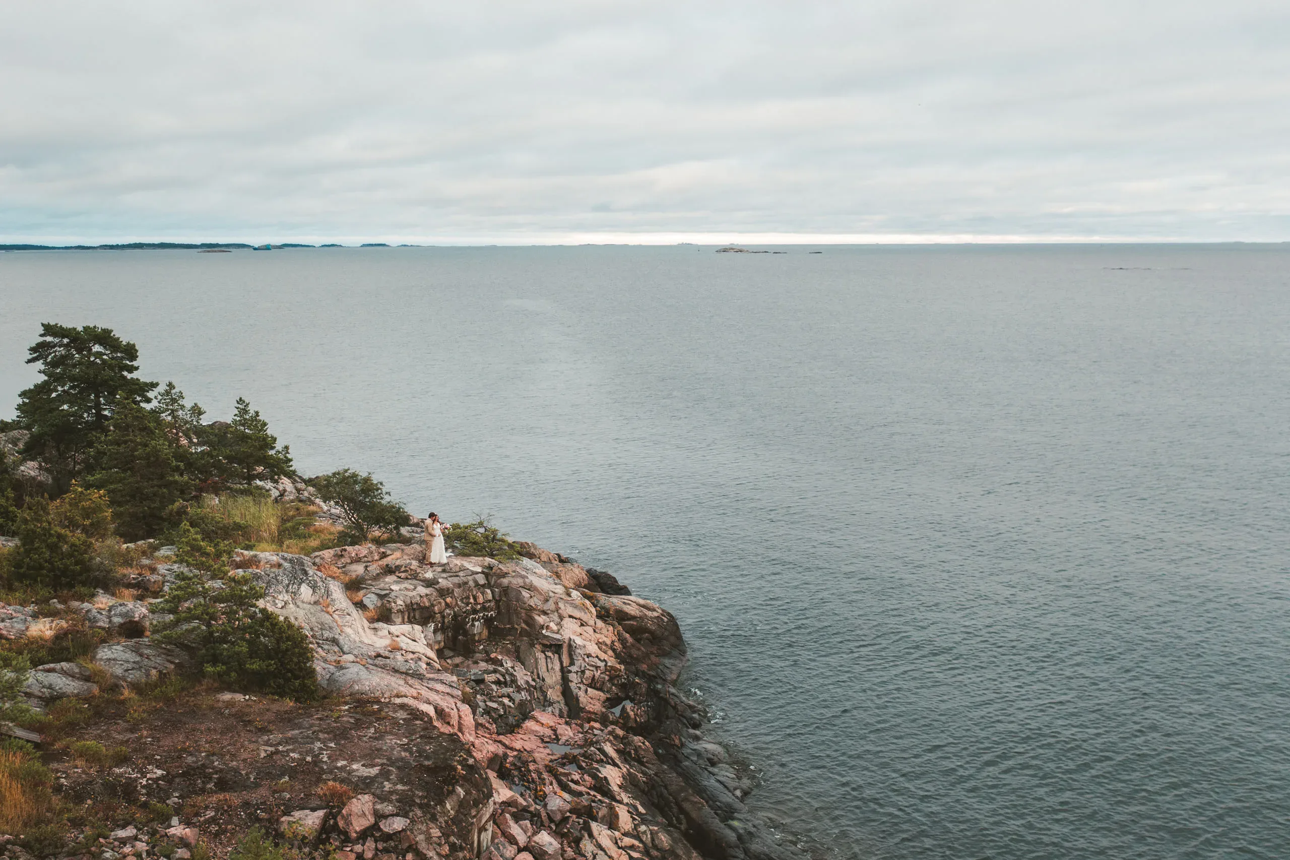 Malin & Micke under sitt bröllop i Oxelösund och Nyköping bild 19