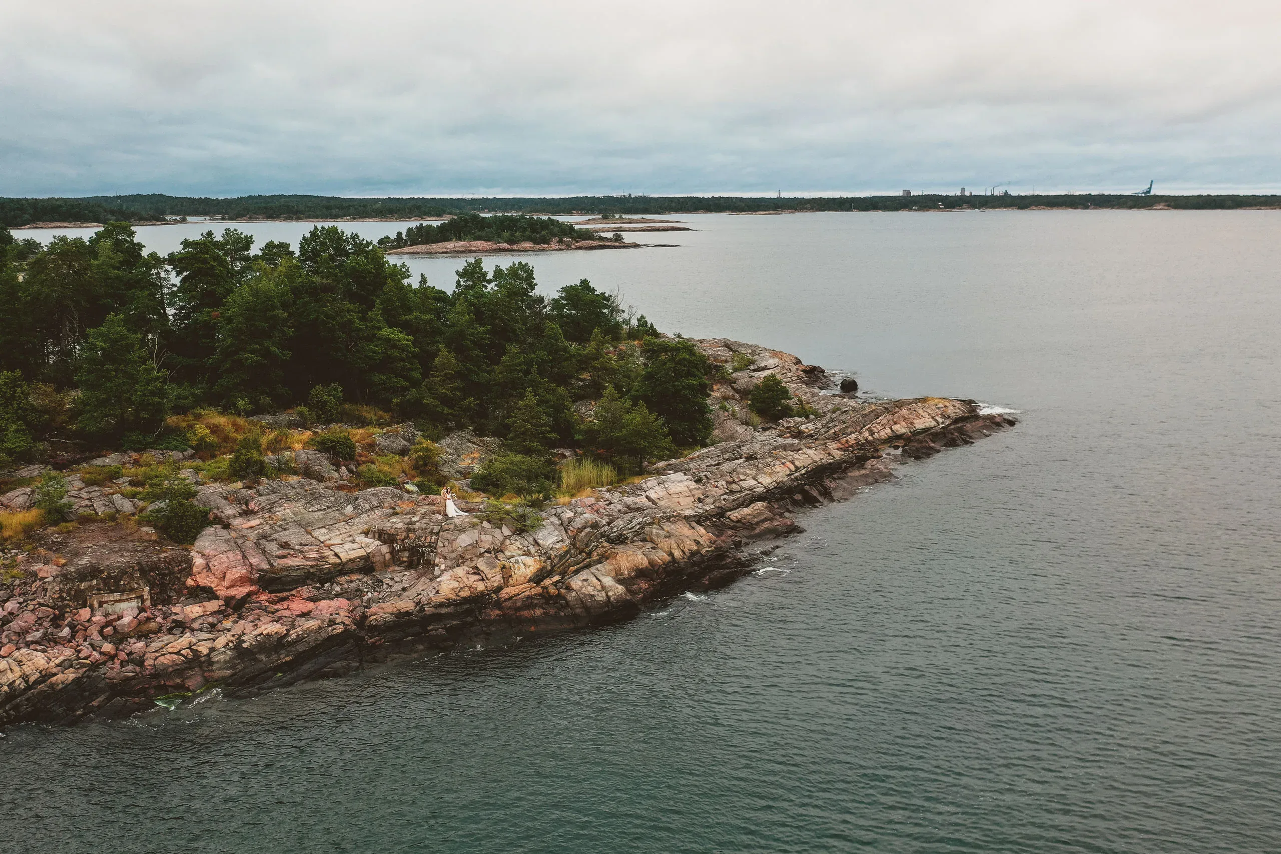 Malin & Micke under sitt bröllop i Oxelösund och Nyköping bild 20