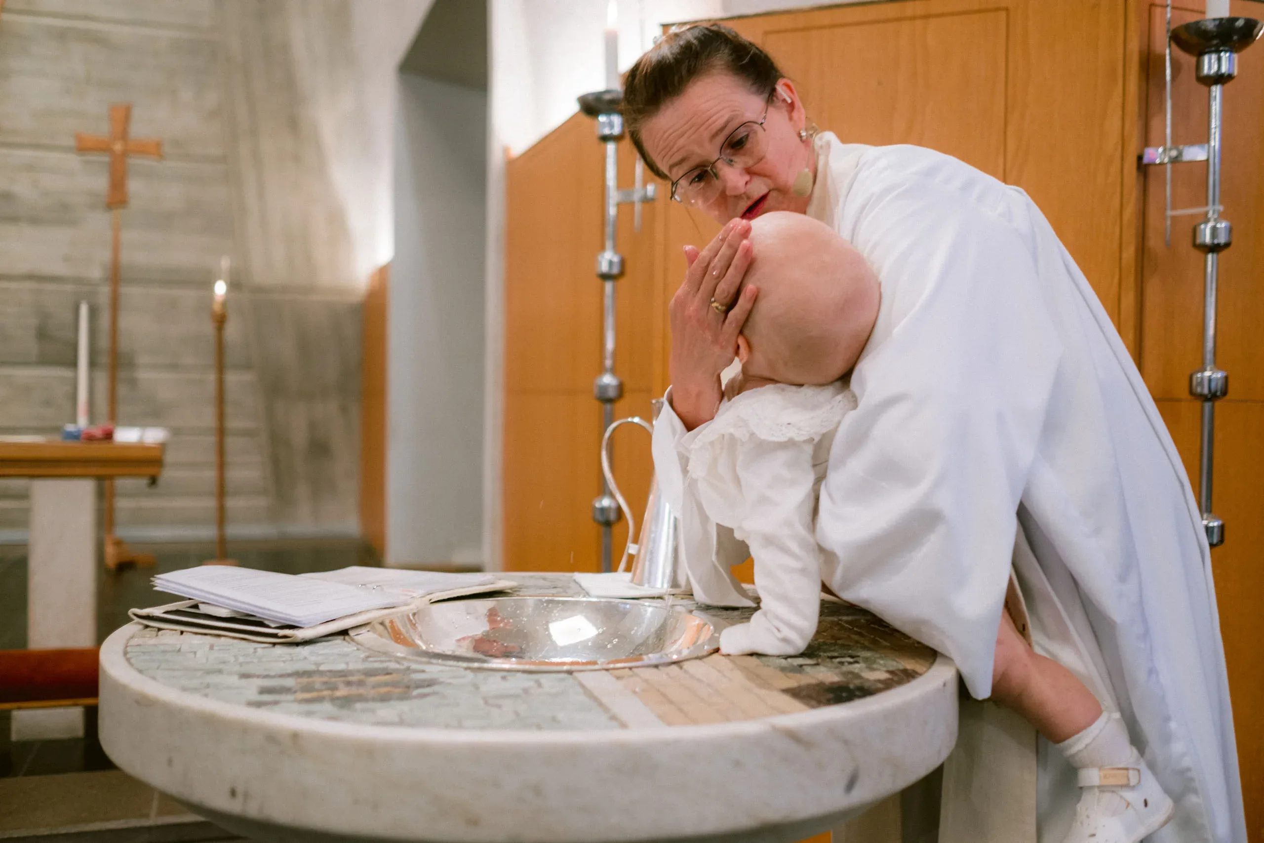 Malin & Micke under sitt bröllop i Oxelösund och Nyköping bild 4